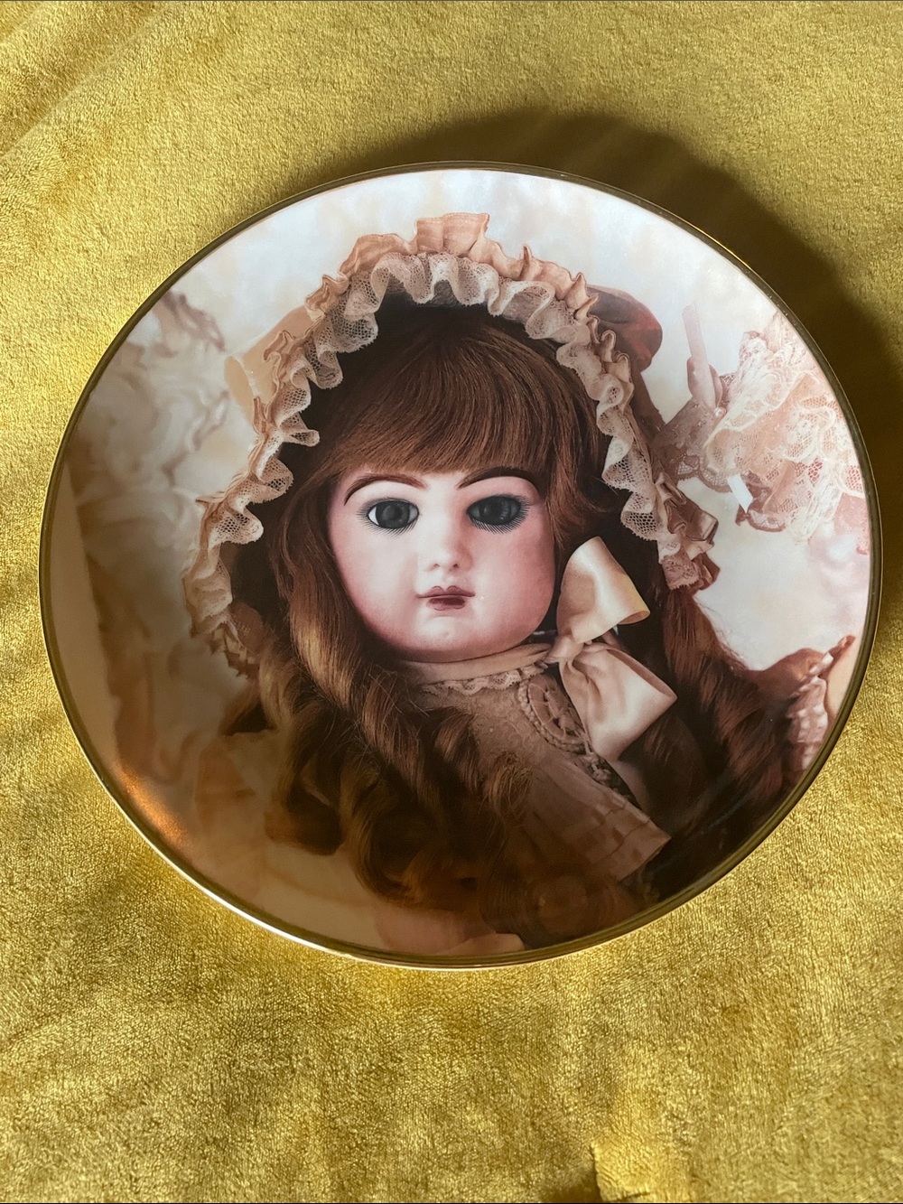 Franklin Mint Doll Portrait Decorative Plate in Brown, Cream & Gold